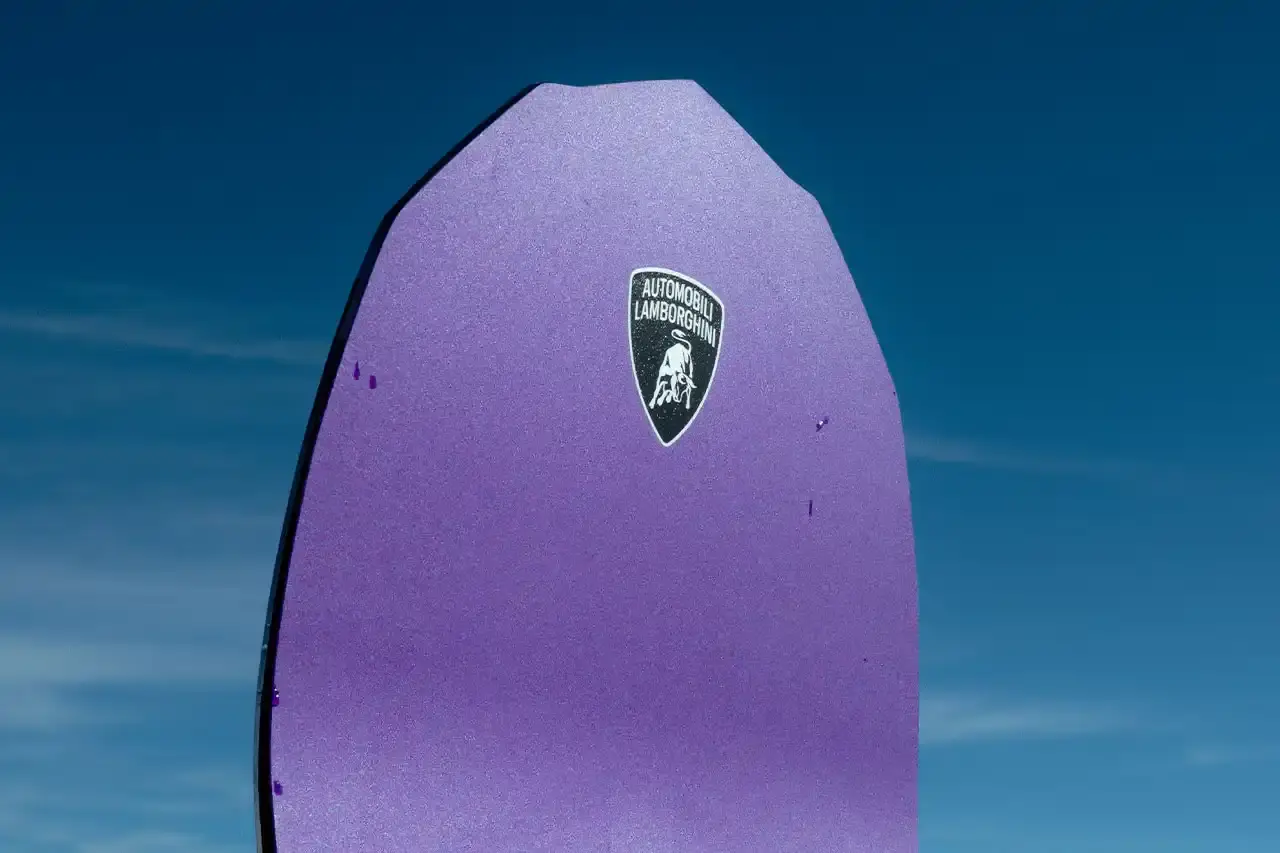 Lamborghini Discover Lamborghini's exclusive collaboration with CAPiTA and Union: a limited-edition snowboard set featuring advanced carbon technology and Italian supercar-inspired design. (image 11 of 12)