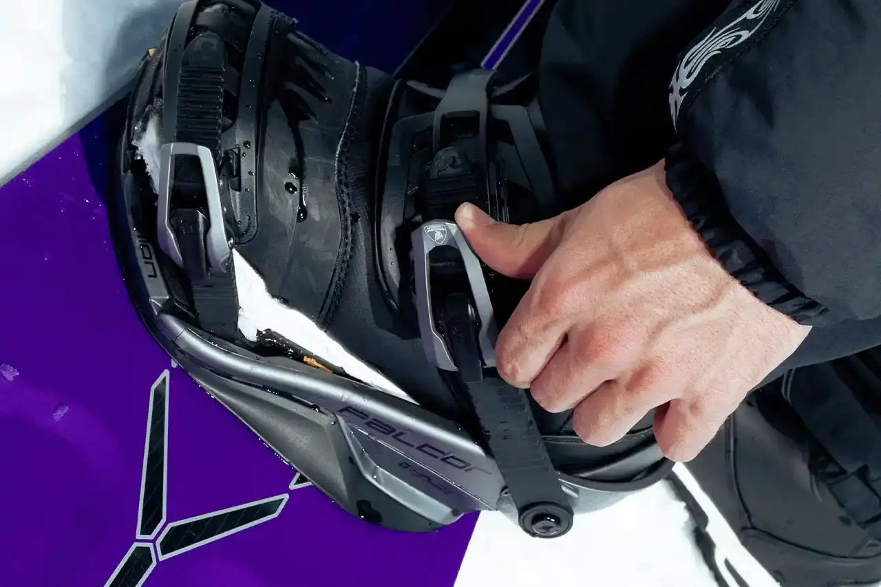 Lamborghini Discover Lamborghini's exclusive collaboration with CAPiTA and Union: a limited-edition snowboard set featuring advanced carbon technology and Italian supercar-inspired design. (image 7 of 12)
