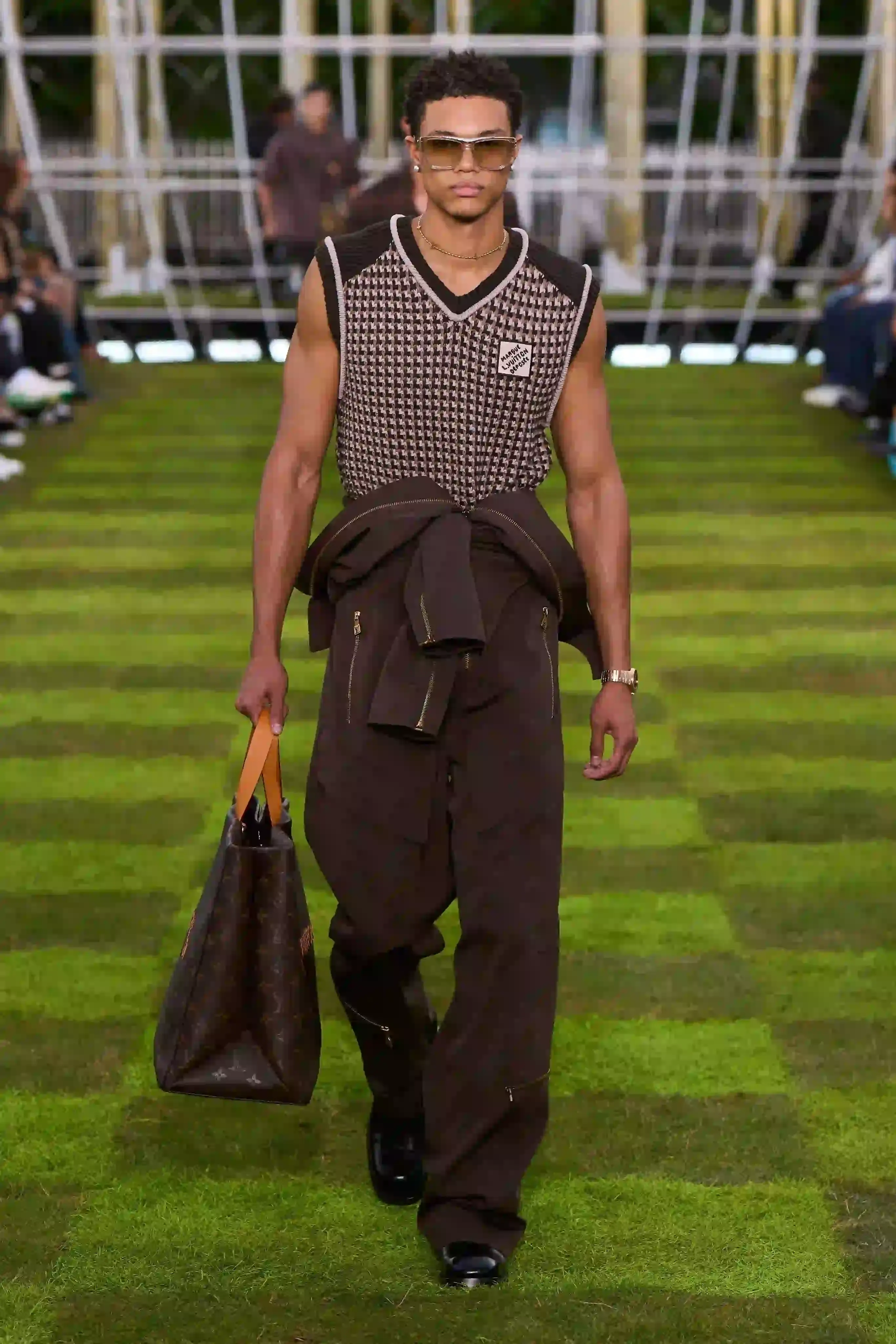 Vogue Runway (image 8 of 9)